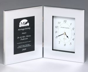 BC89 Silver Clock with Large Plate