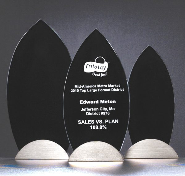 G2538 G2539 G2540 Glass Awards, Black oval peak shaped piece of glass for engraving mounted on silver metal base