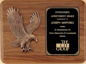 P1683 Walnut Eagle Plaque