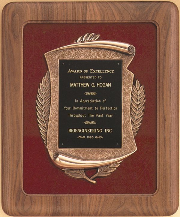 P1873 Walnut Plaque